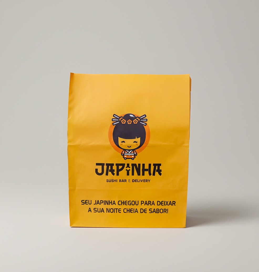 Sacola personalizada de papel para delivery do restaurante Japinha Sushi Bar.